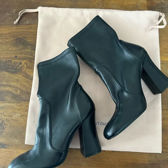 Stuart Weitzman Black Heeled Boot Ladies size 8.5 NEW